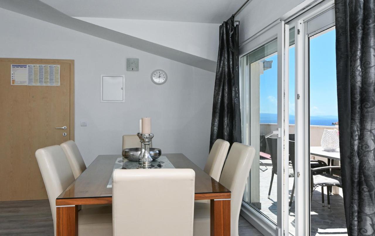 Apartments Villa Filip โตรกีร์ ภายนอก รูปภาพ