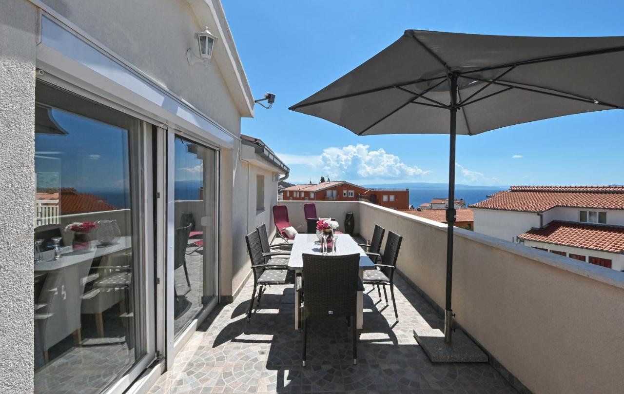 Apartments Villa Filip โตรกีร์ ภายนอก รูปภาพ