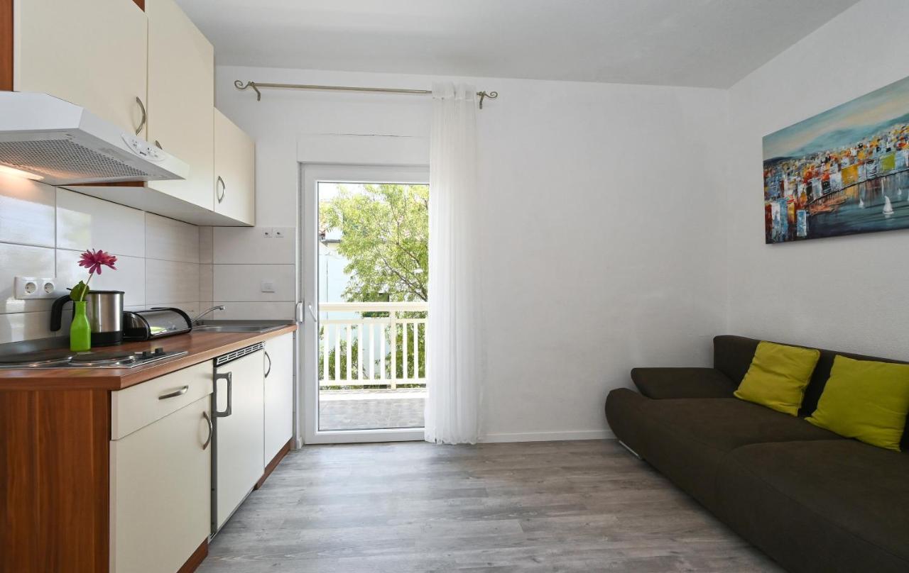 Apartments Villa Filip โตรกีร์ ภายนอก รูปภาพ